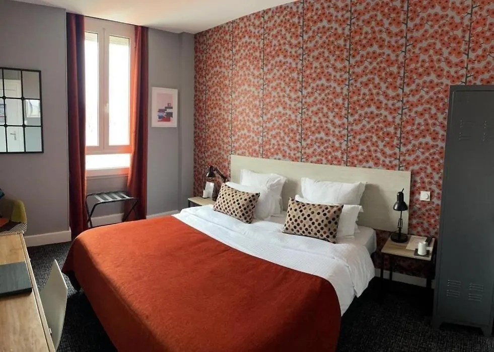 Le Nouvel Hotel Oyonnax 3*,
