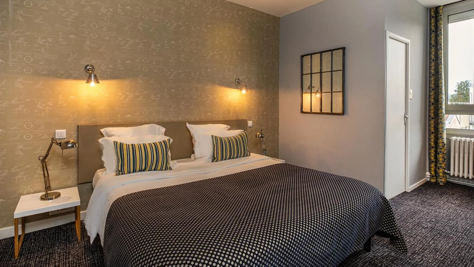 *** Hotel Le Nouvel Hôtel Oyonnax França