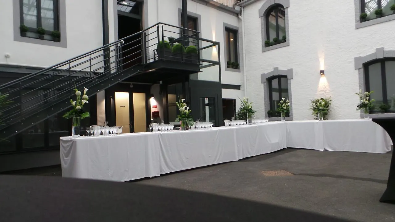 *** Hotel Le Nouvel Hôtel Oyonnax França